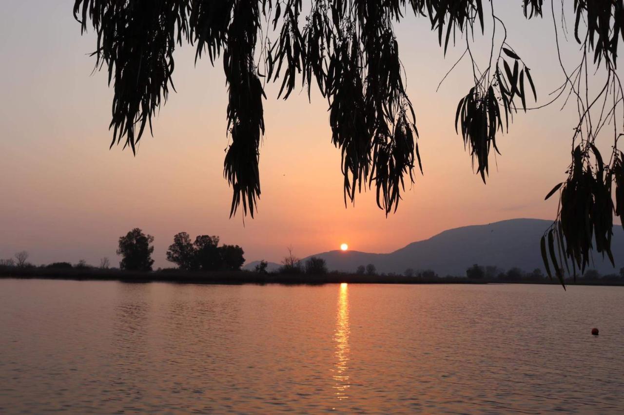 Magia Sul Lago Di Fondi Monte San Biagio Luaran gambar
