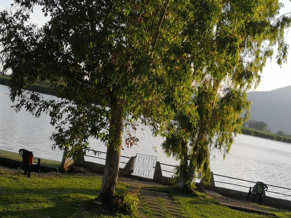 Magia Sul Lago Di Fondi Monte San Biagio Luaran gambar