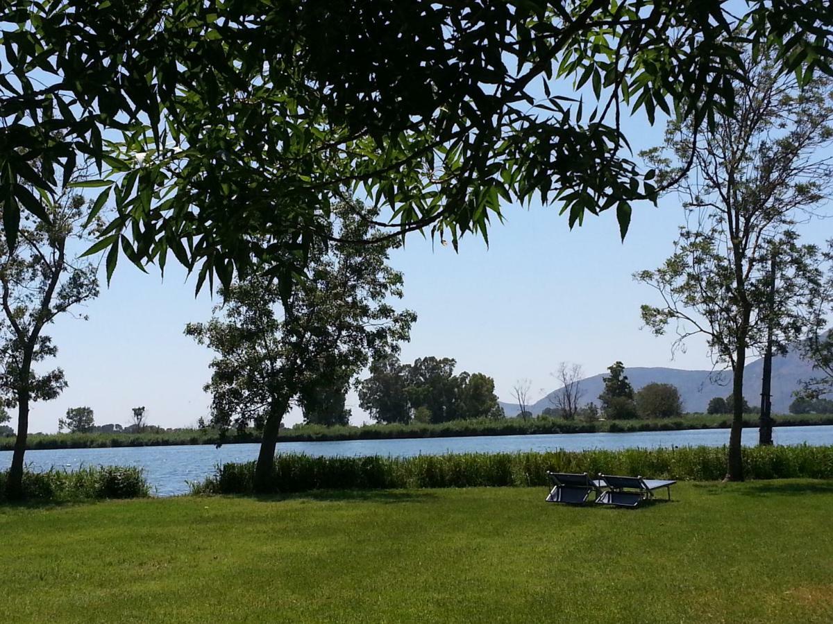 Magia Sul Lago Di Fondi Monte San Biagio Luaran gambar