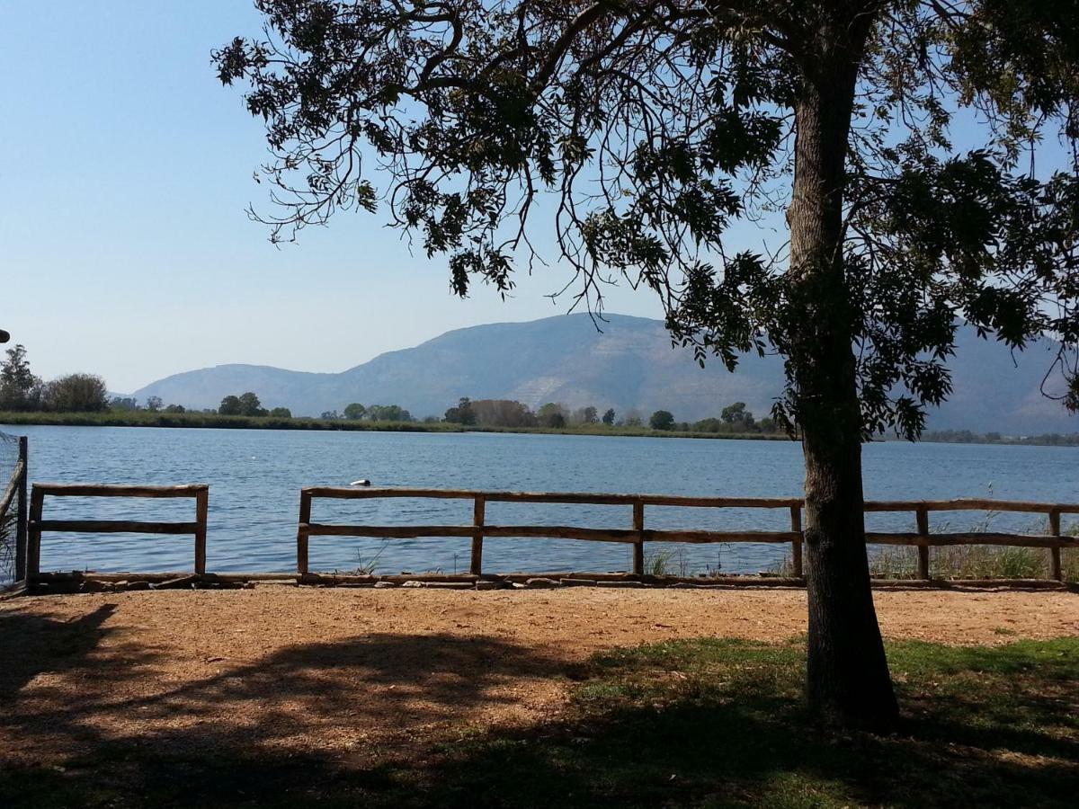 Magia Sul Lago Di Fondi Monte San Biagio Luaran gambar