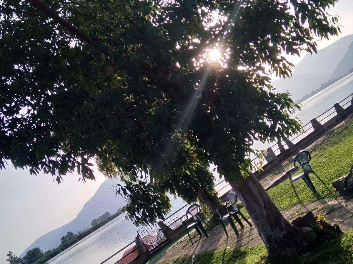 Magia Sul Lago Di Fondi Monte San Biagio Luaran gambar